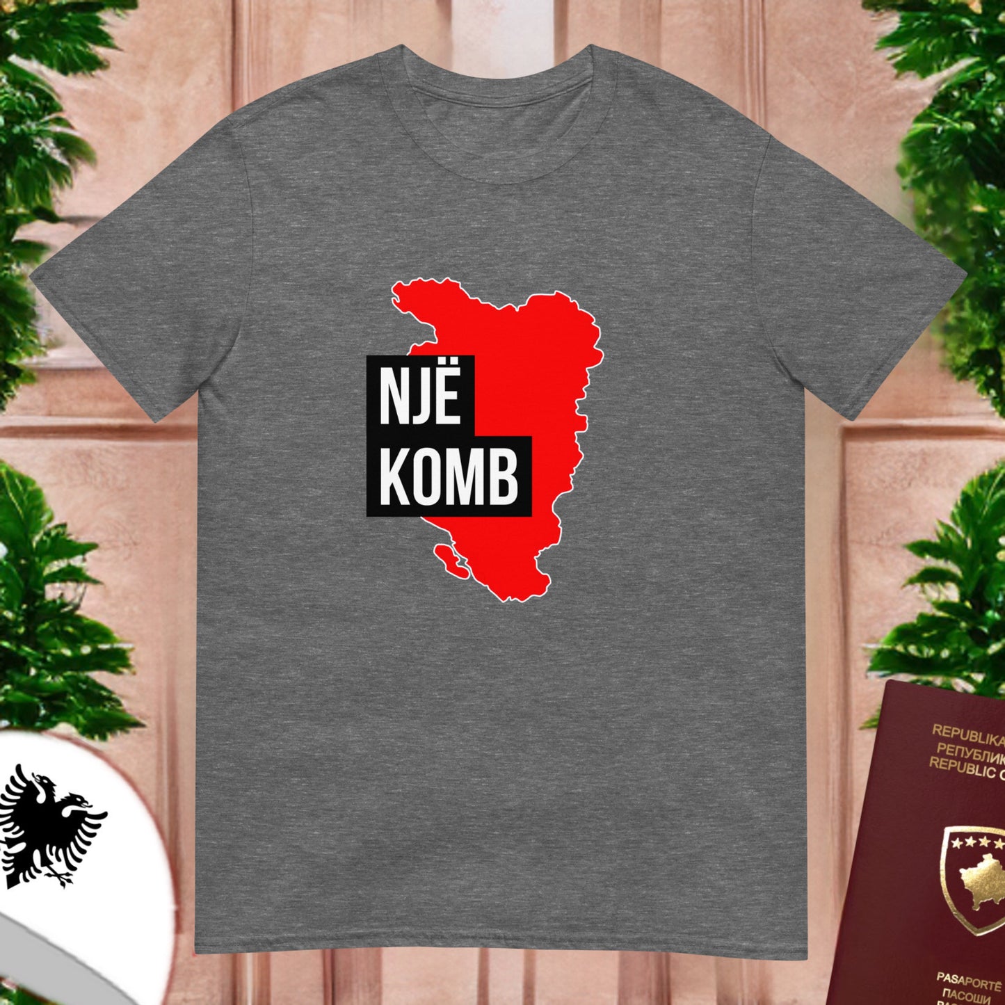 Një Komb T-Shirt